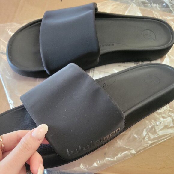 Men\'s size 11 black Lululemon slides